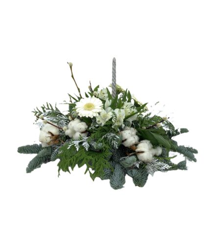 Centro de Navidad con flores blancas