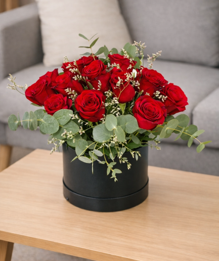 Tentación - Caja Negra con Rosas Rojas