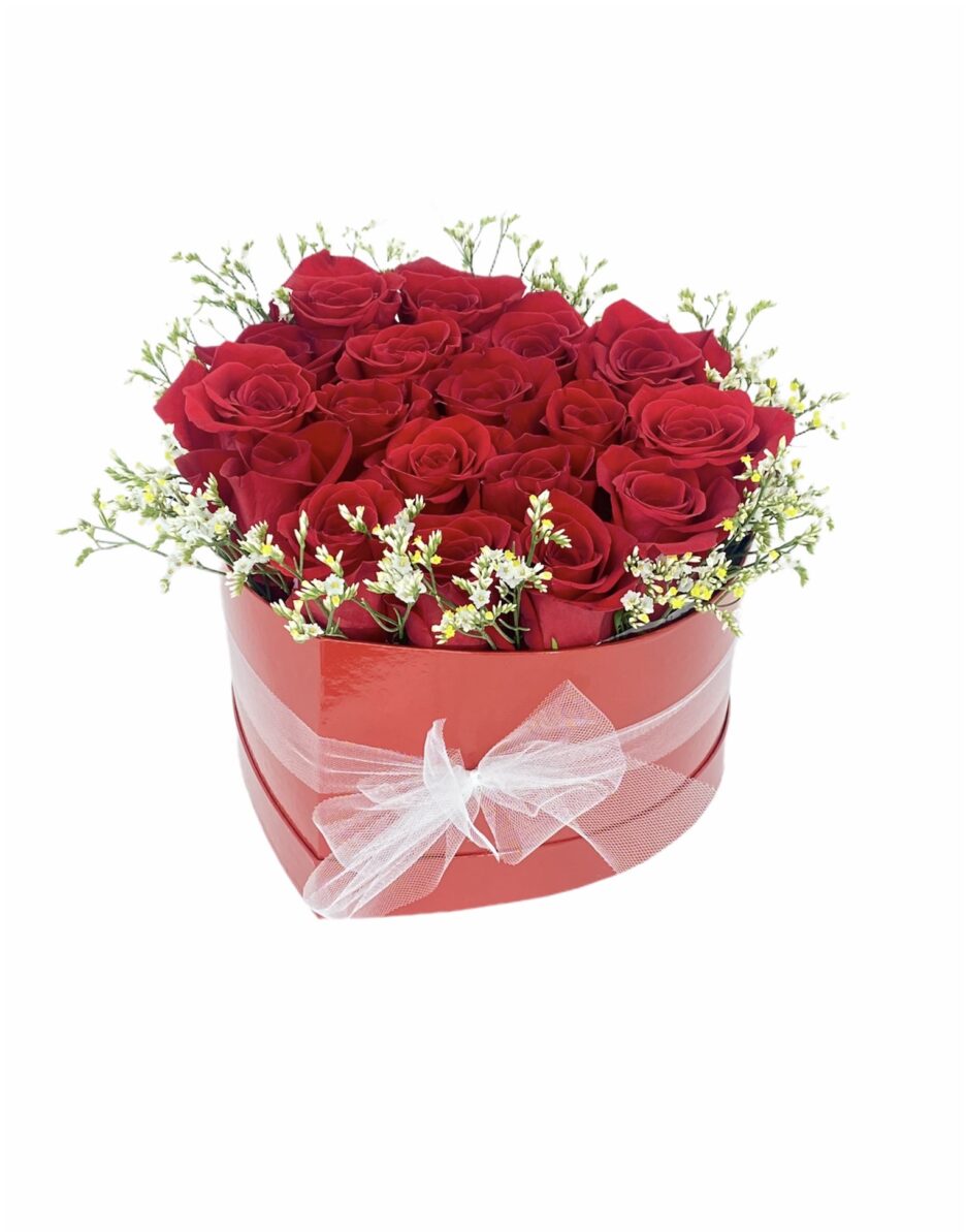 Complicidad - Caja corazón con 18 rosas rojas